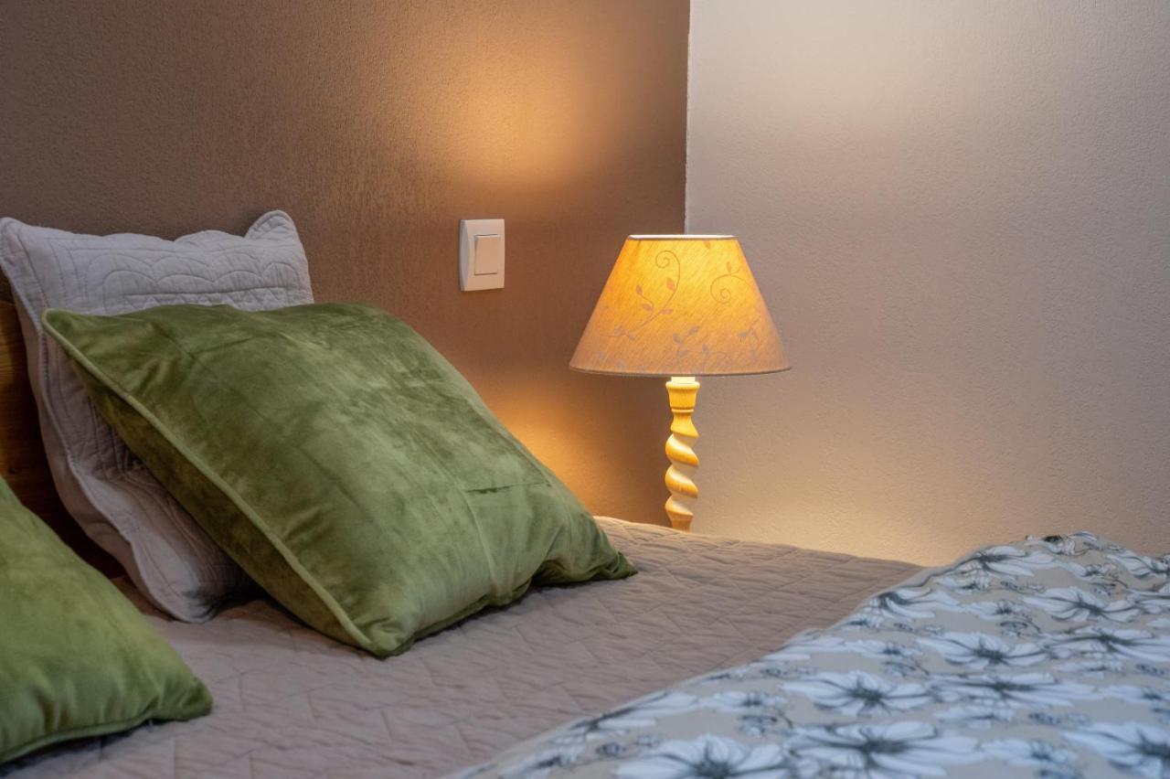 Appartement 6 Couchages Au Pied Des Pistes A Orcieres 2 Chambres, Balcon Et Parking Couvert Ngoại thất bức ảnh